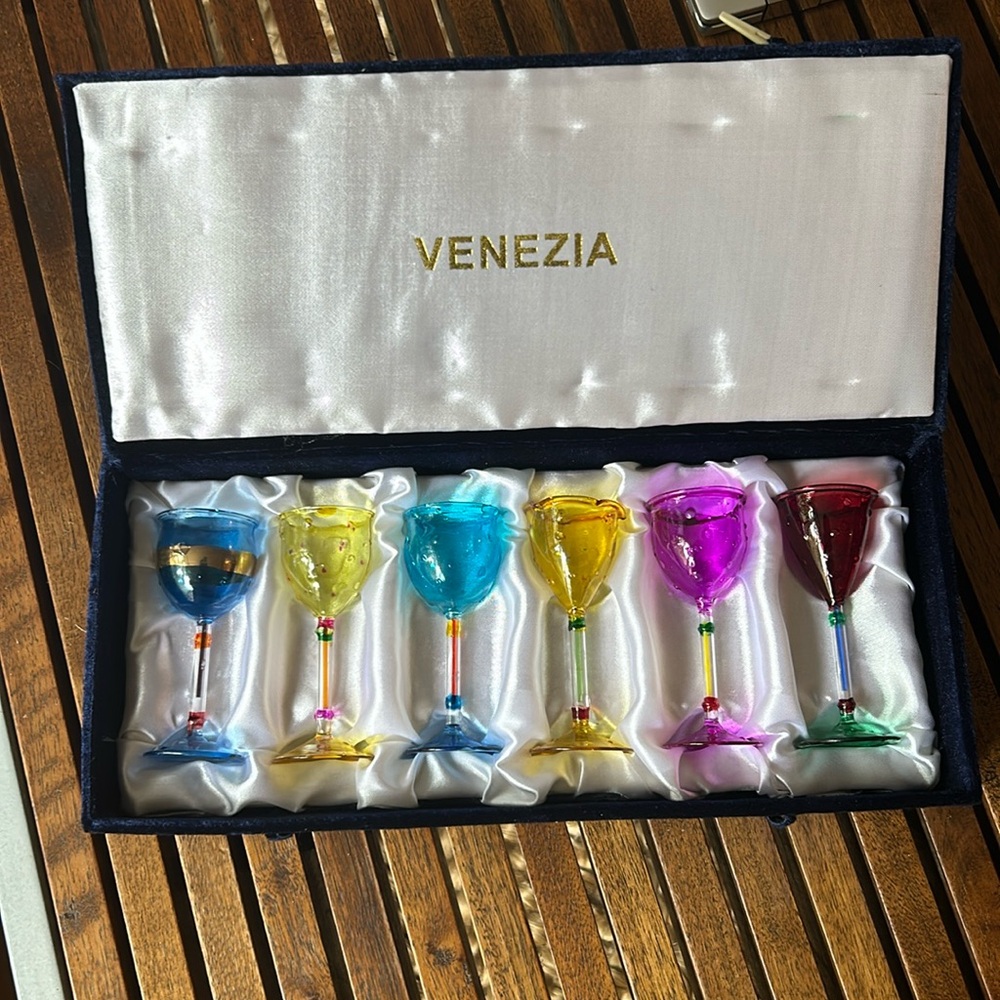 Cordial Glasses